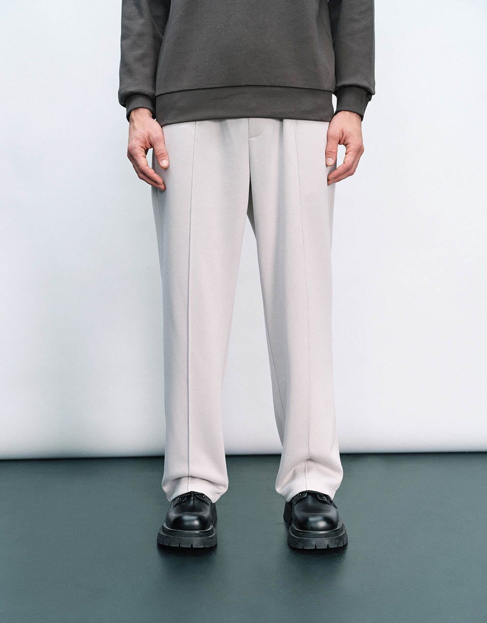 Drawstring Waist Knitted Straight Pants sold by Urban Revivo product image thumbnail 2