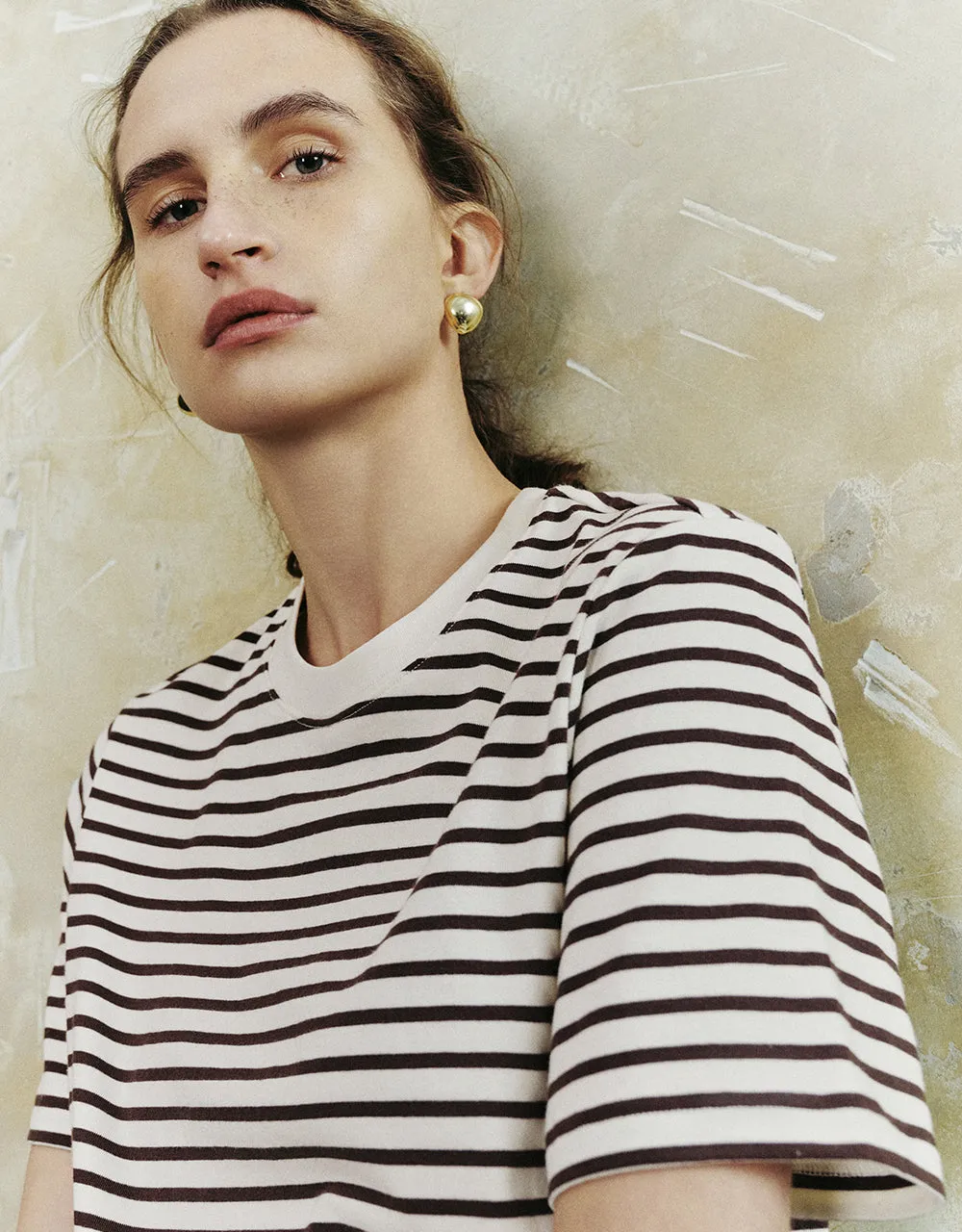 Striped Crew Neck Straight T-Shirt sold by Urban Revivo product image thumbnail 4