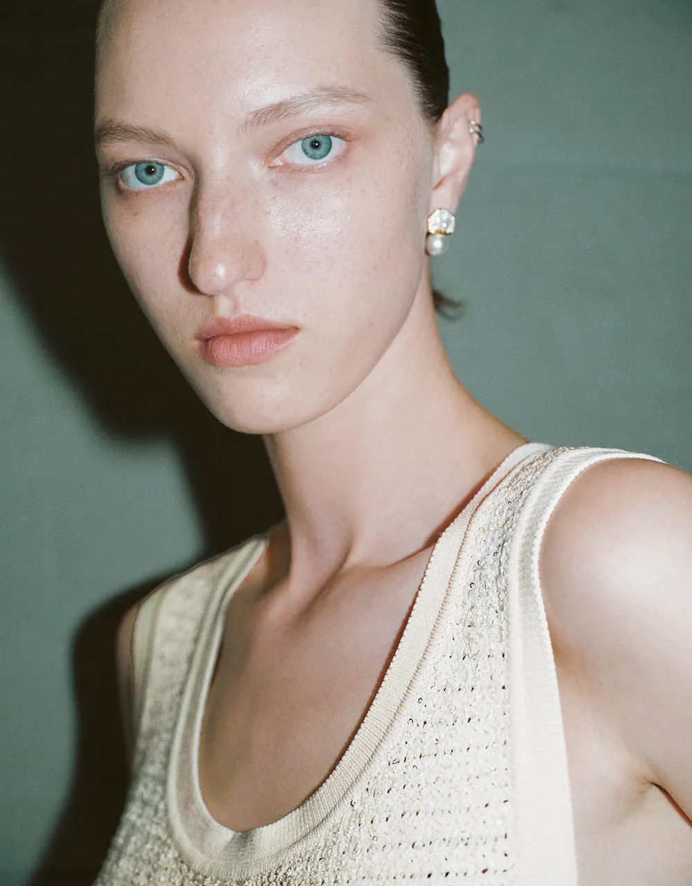 Crew Neck Knitted Tank Top sold by Urban Revivo product image thumbnail 4