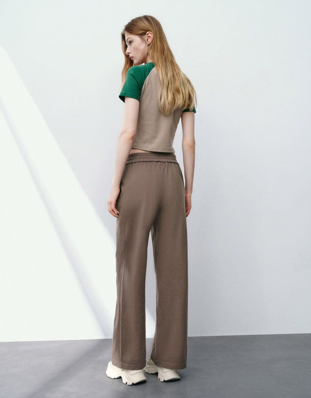 Elastic Waist Knitted Straight Pants sold by Urban Revivo product image thumbnail 5