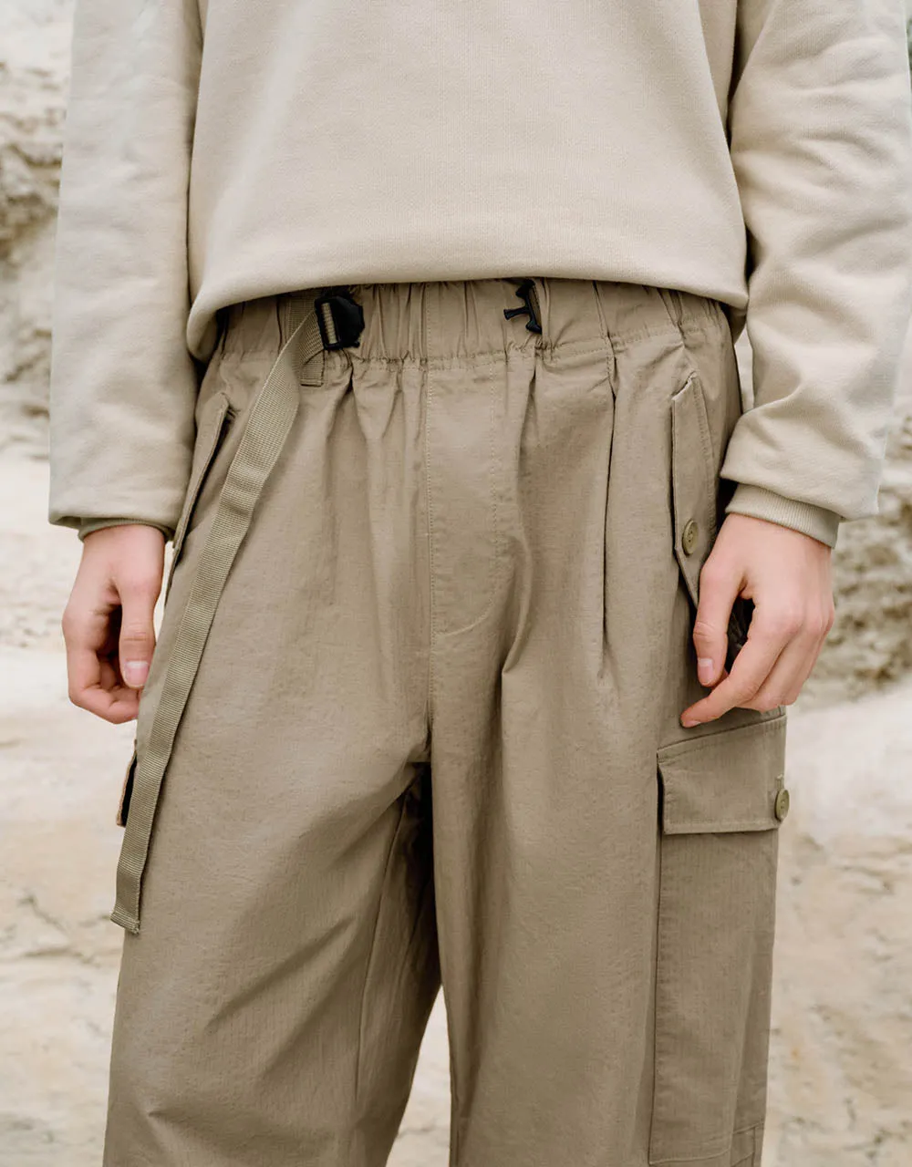 Elastic Waist Jogger Pants With Belt sold by Urban Revivo product image thumbnail 5