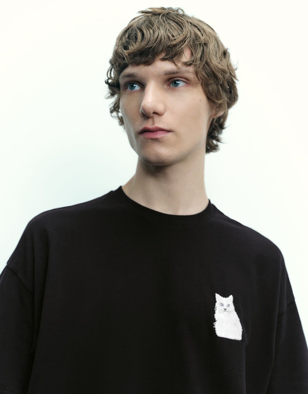 Cat Printed Crew Neck T-Shirt sold by Urban Revivo product image thumbnail 4