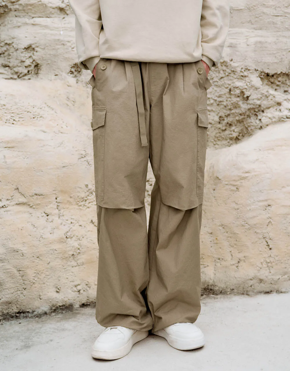 Elastic Waist Jogger Pants With Belt sold by Urban Revivo product image thumbnail 2