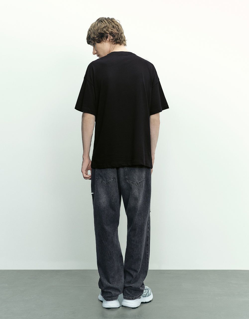 Cat Printed Crew Neck T-Shirt sold by Urban Revivo product image thumbnail 3