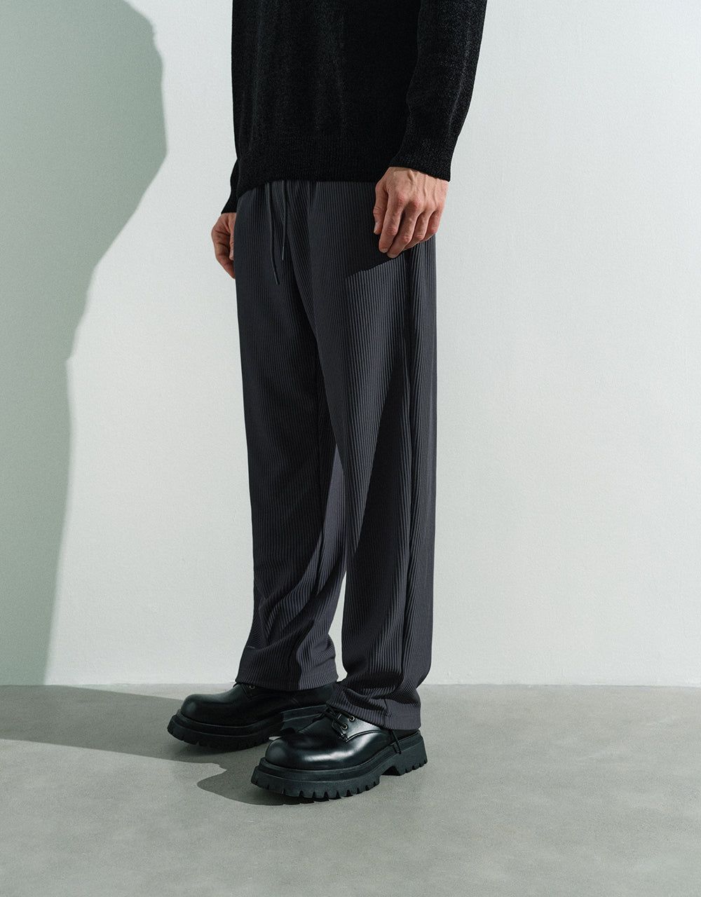 Drawstring Waist Straight Pants sold by Urban Revivo product image thumbnail 4