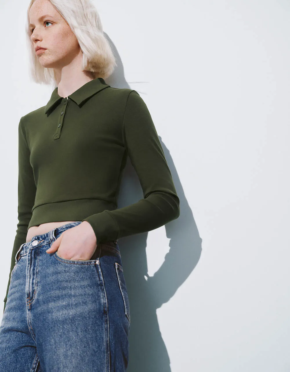 Button Half Placket Cropped Knitted T-Shirt sold by Urban Revivo product image thumbnail 3