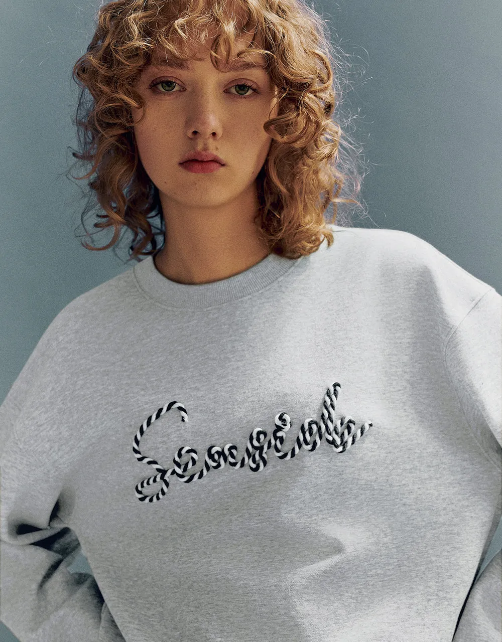 Letter Embroidered Crew Neck Loose Sweatshirt sold by Urban Revivo product image thumbnail 4