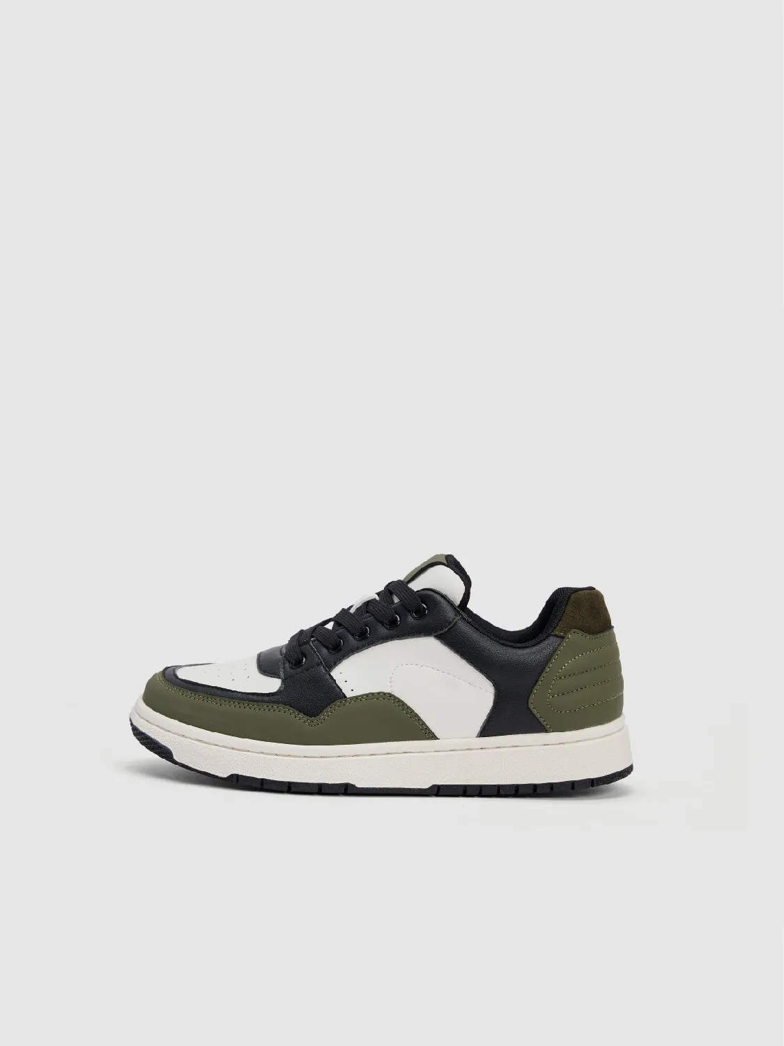 Round Toe Sneakers sold by Urban Revivo product image thumbnail 2