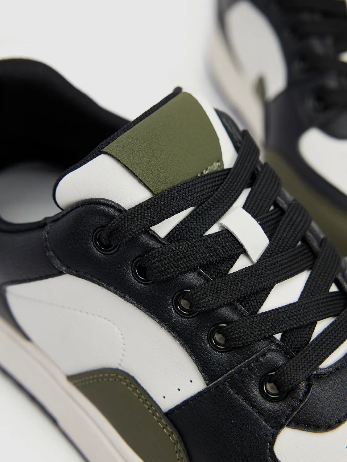 Round Toe Sneakers sold by Urban Revivo product image thumbnail 5