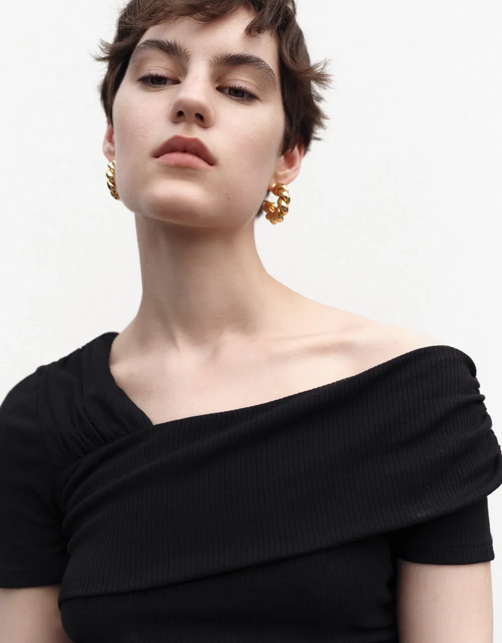 One Shoulder Skinny T-Shirt sold by Urban Revivo product image thumbnail 5