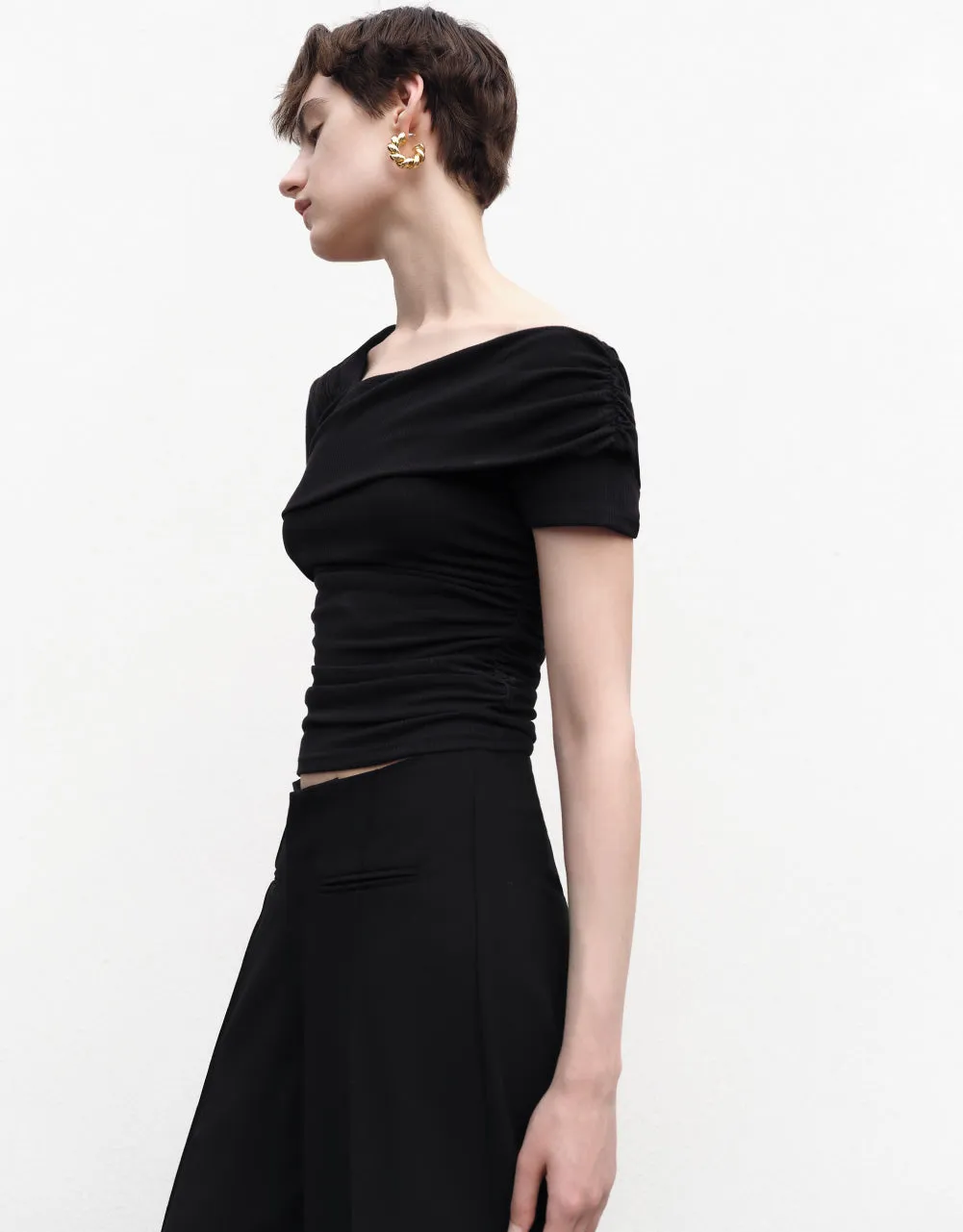 One Shoulder Skinny T-Shirt sold by Urban Revivo product image thumbnail 3