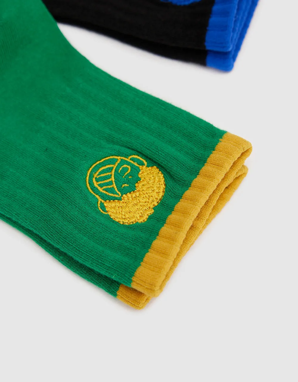 Two Toned Mid-Length Socks sold by Urban Revivo product image thumbnail 4