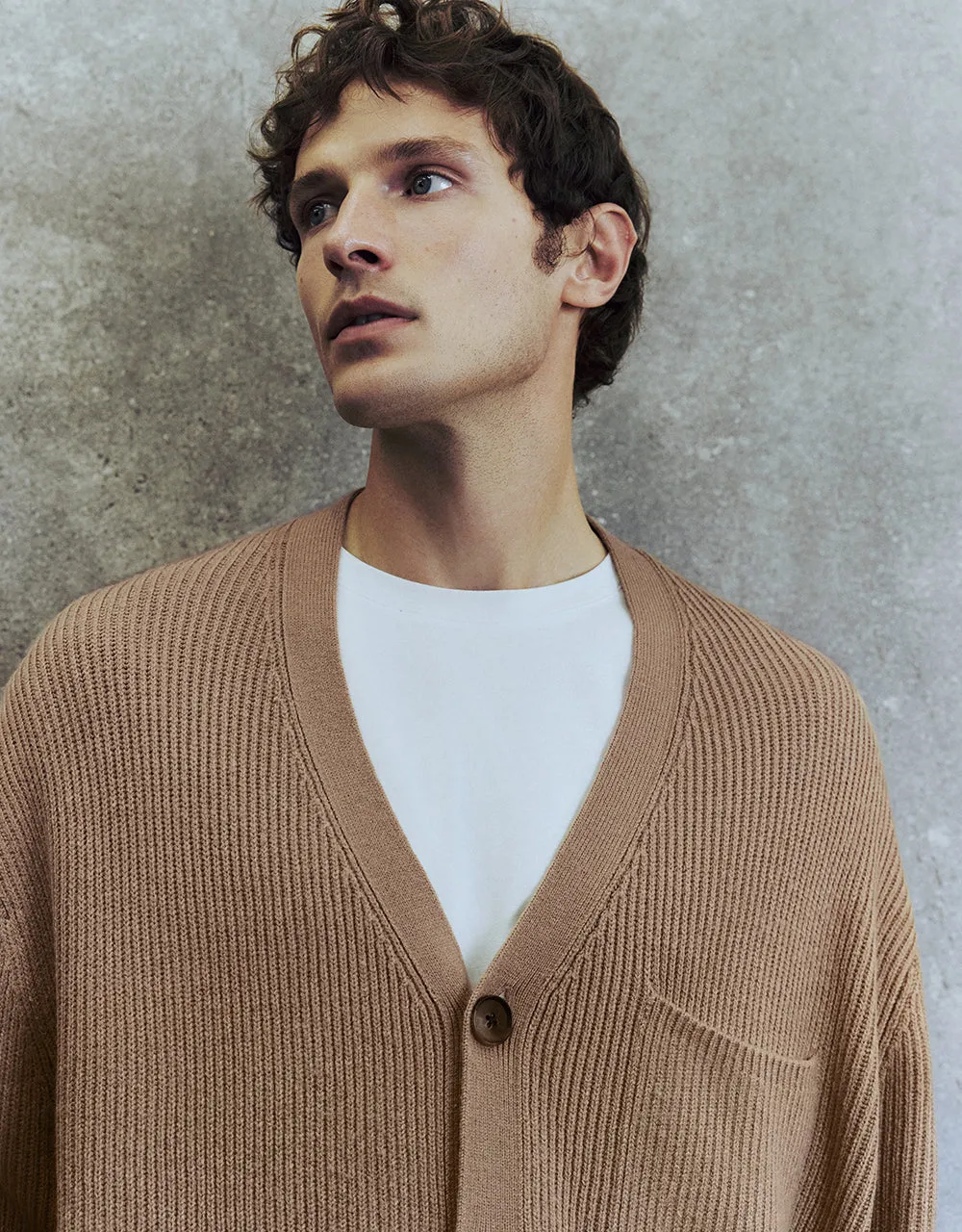 V-Neck Knitted Cardigan With Patch Pocket sold by Urban Revivo product image thumbnail 4