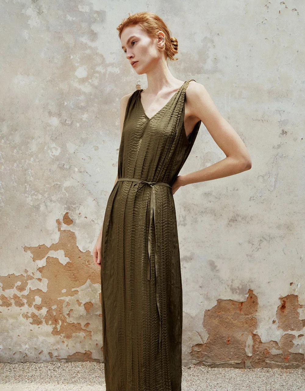 Sleeveless V-Neck A-Line Dress With Rope sold by Urban Revivo product image thumbnail 3