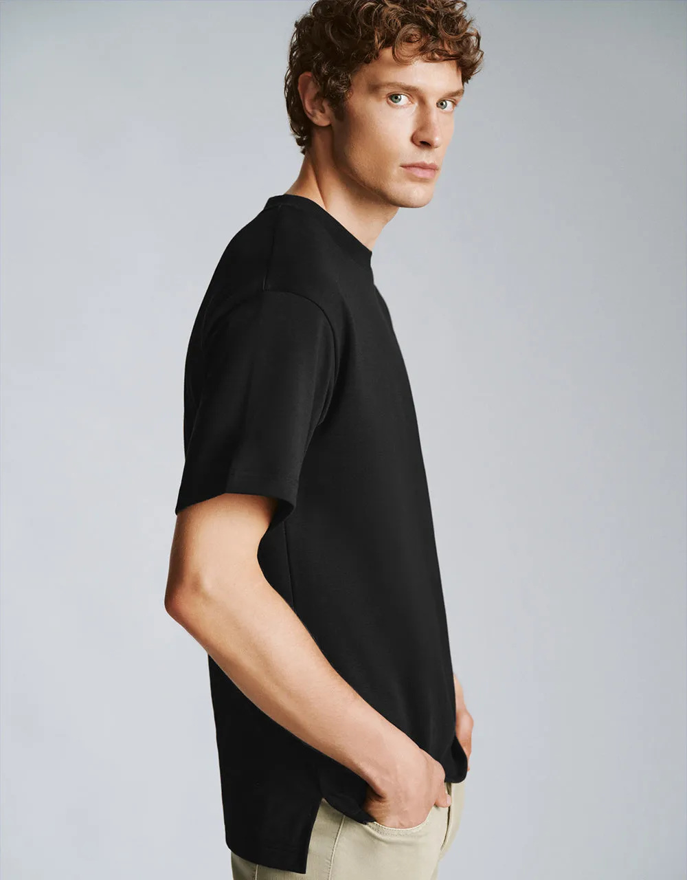 Crew Neck Straight T-Shirt sold by Urban Revivo product image thumbnail 3