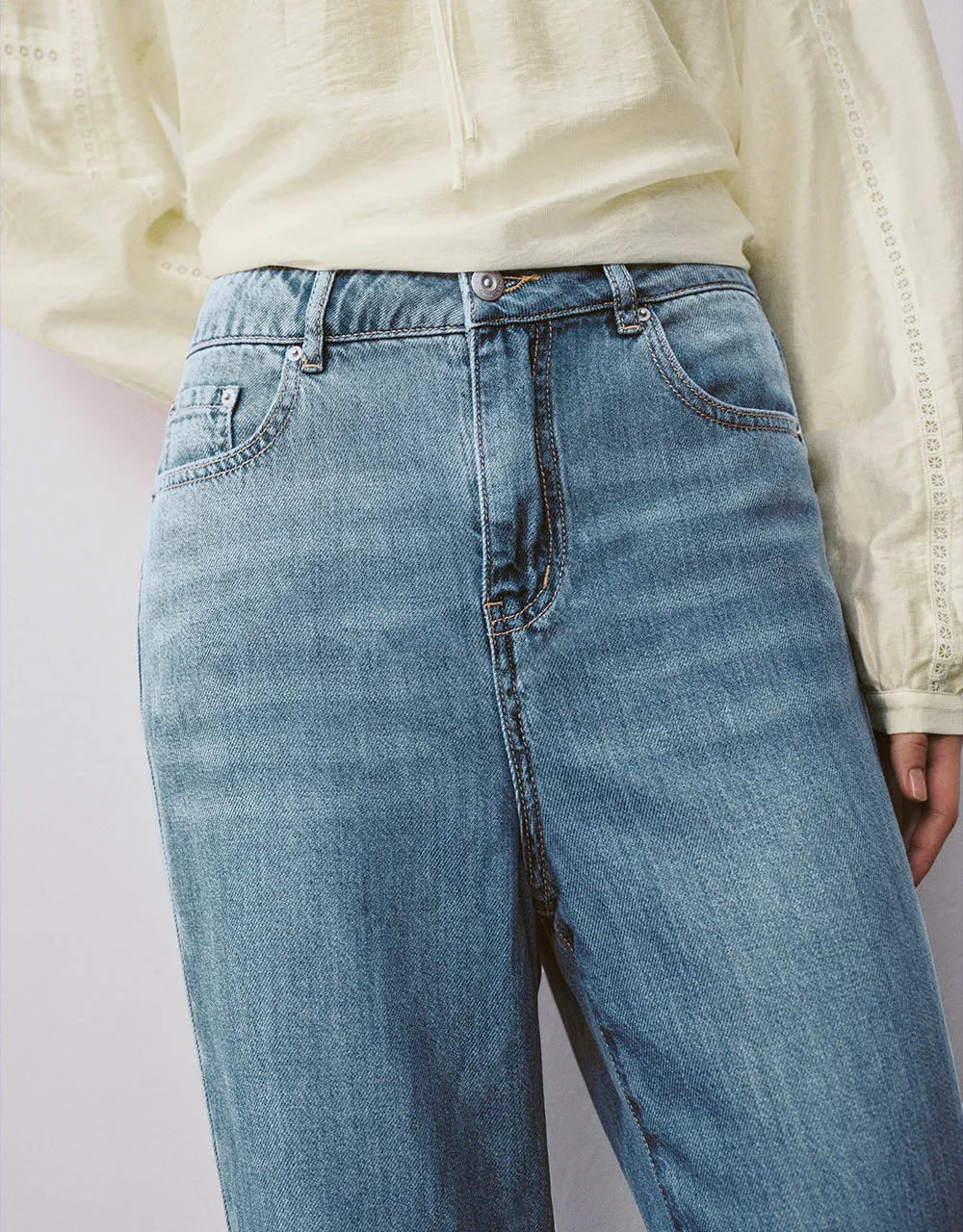 Split Hem Wide-Leg Jeans sold by Urban Revivo product image thumbnail 5