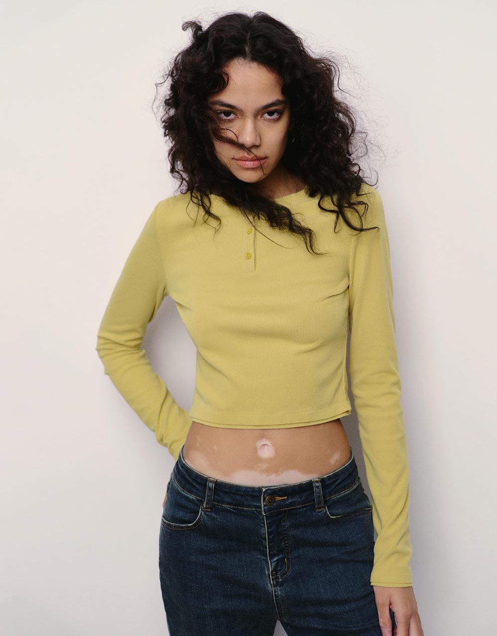 Crew Neck Skinny Knitted T-Shirt sold by Urban Revivo