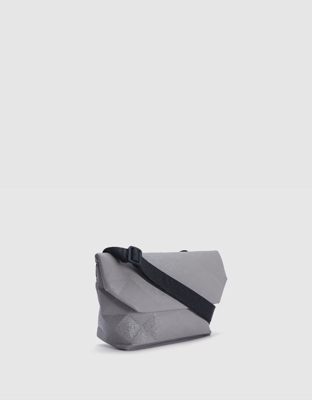 Flip Front Vegan Leather Crossbody Bag sold by Urban Revivo product image thumbnail 2