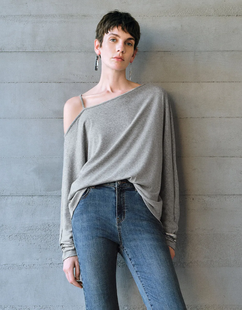 One Shoulder Skinny T-Shirt sold by Urban Revivo product image thumbnail 3