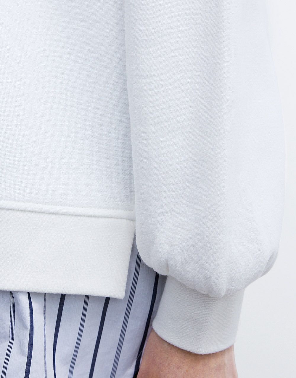 Plain Spliced Sweatshirt sold by Urban Revivo product image thumbnail 3