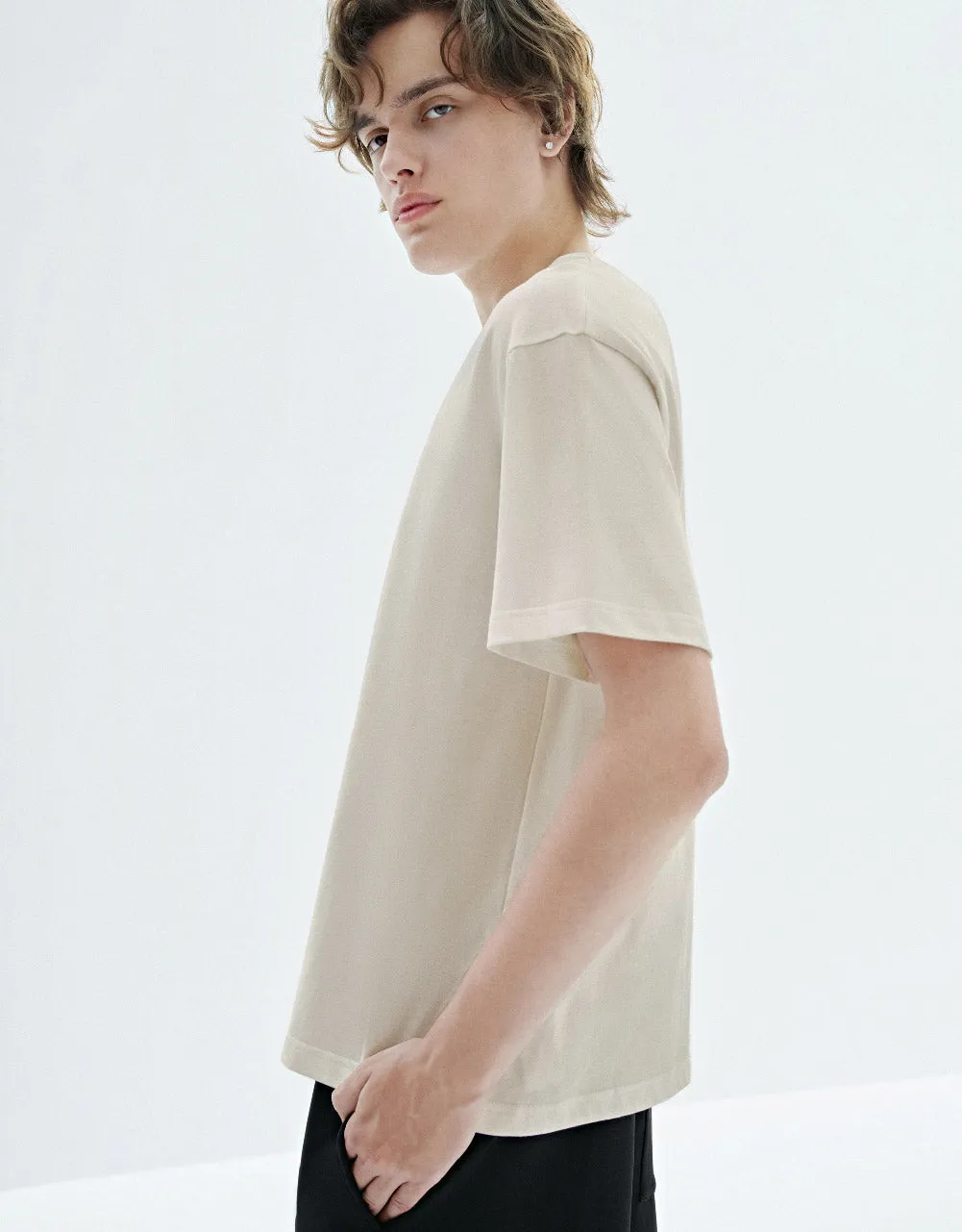 Straight Crew Neck T-Shirt sold by Urban Revivo product image thumbnail 3