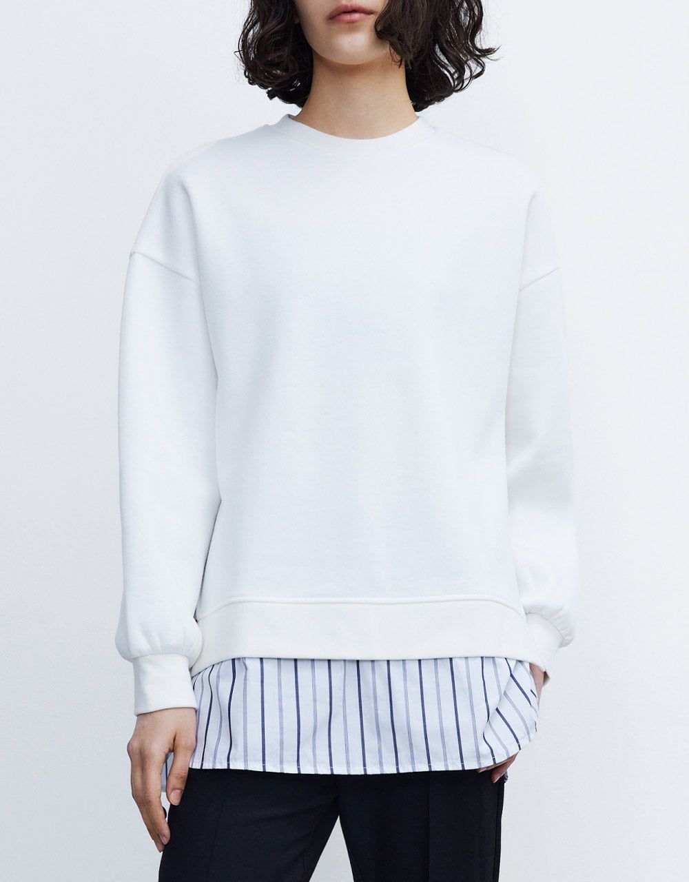 Plain Spliced Sweatshirt sold by Urban Revivo product image thumbnail 2
