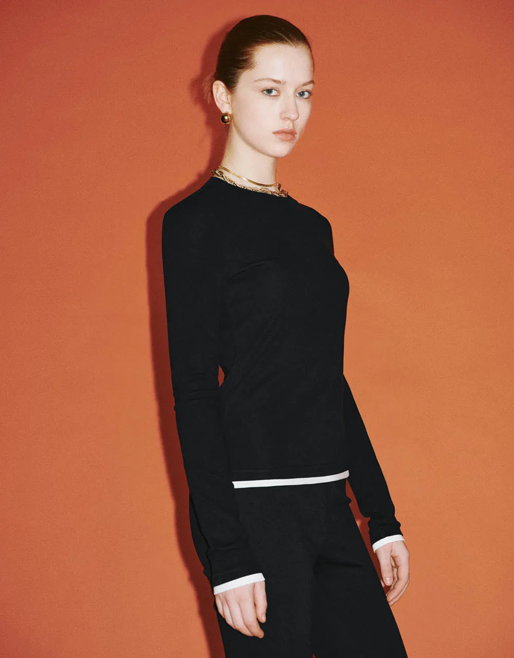 Crew Neck Knitted Skinny T-Shirt sold by Urban Revivo product image thumbnail 3