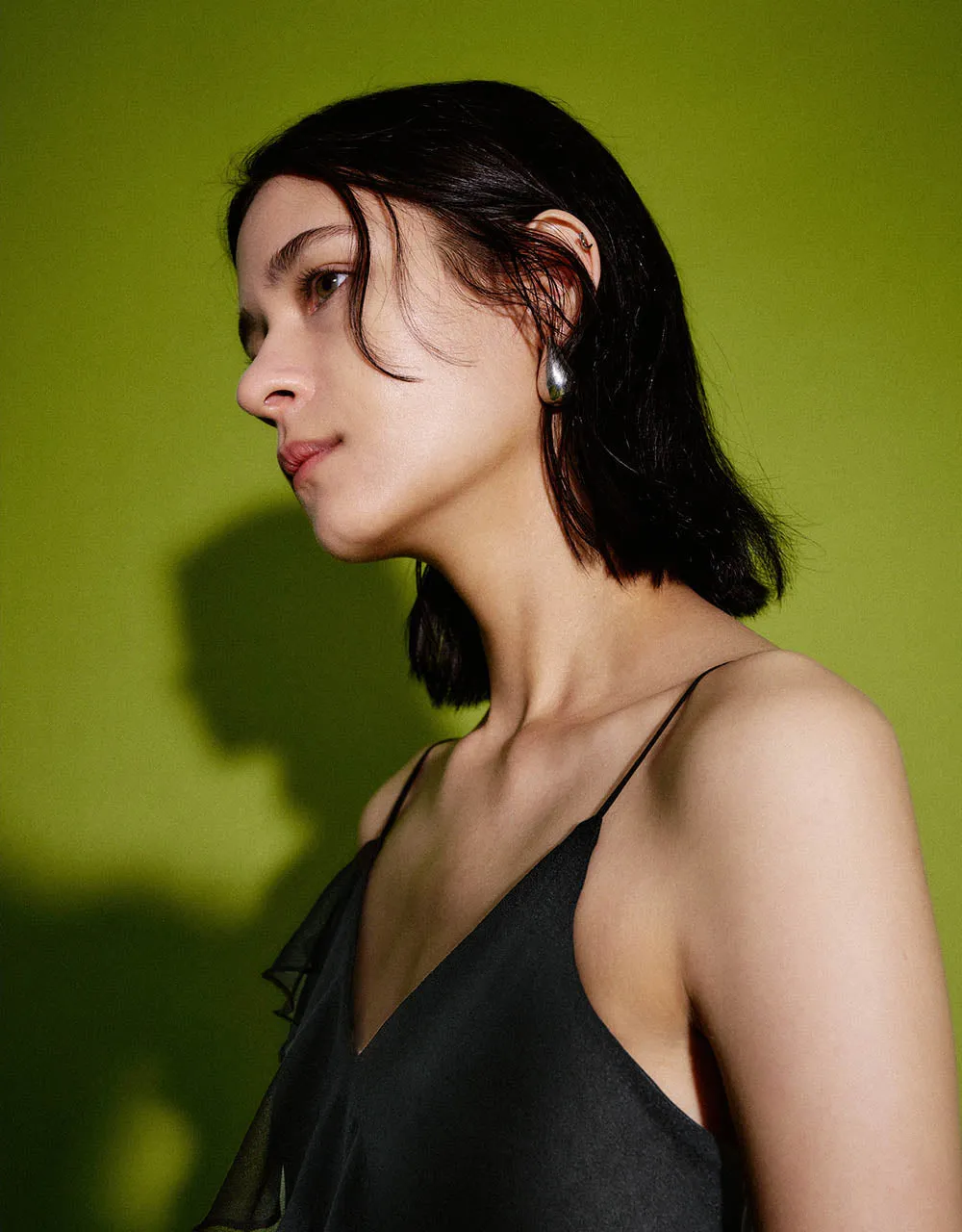 Ruffle Sleeveless V-Neck Skinny Dress sold by Urban Revivo product image thumbnail 3