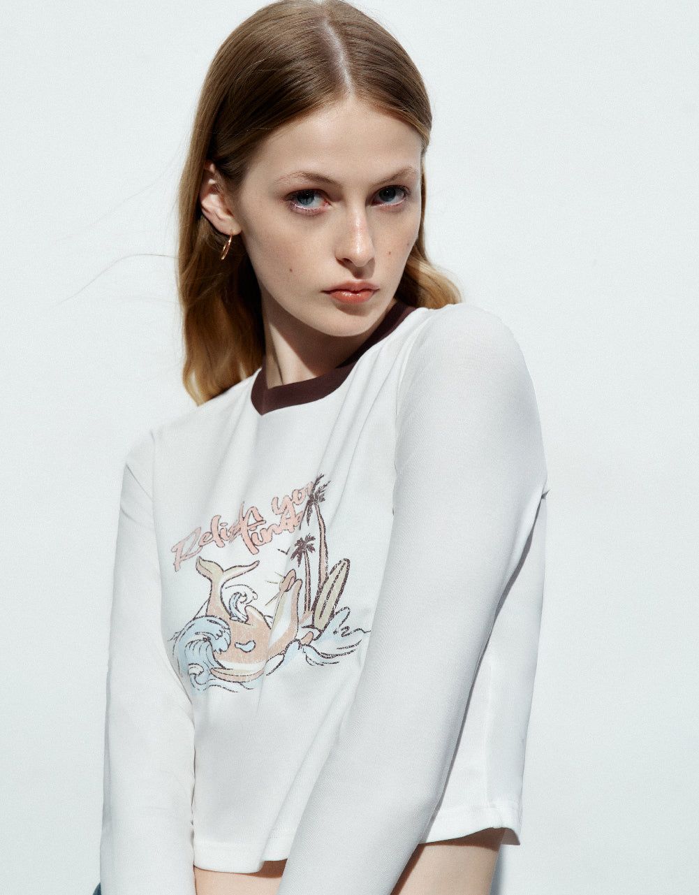 Graphic Crew Neck Skinny T-Shirt sold by Urban Revivo product image thumbnail 5