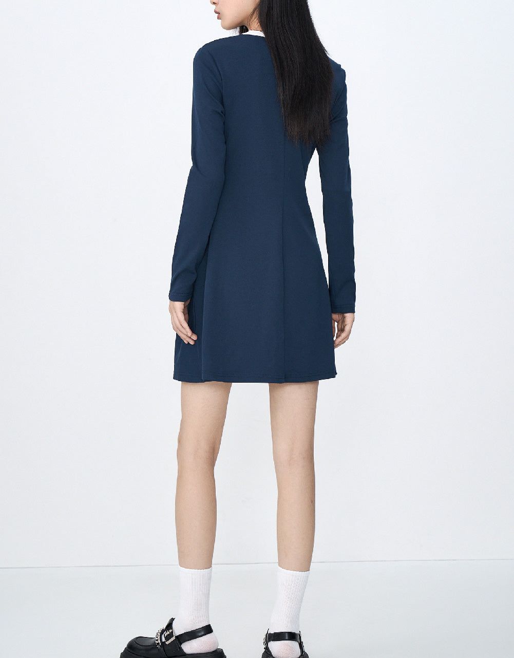 Crew Neck Straight Dress sold by Urban Revivo product image thumbnail 4