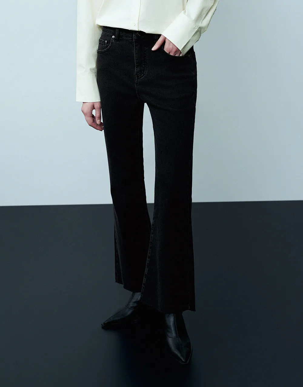 Raw Hem Flare Jeans sold by Urban Revivo product image thumbnail 4