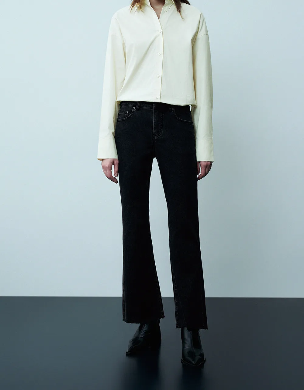 Raw Hem Flare Jeans sold by Urban Revivo product image thumbnail 2