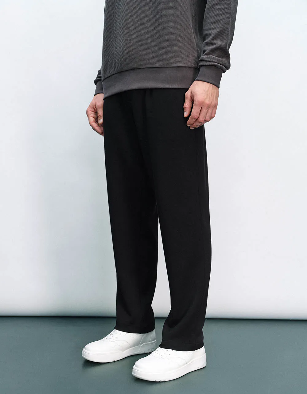 Drawstring Waist Knitted Straight Pants sold by Urban Revivo product image thumbnail 4
