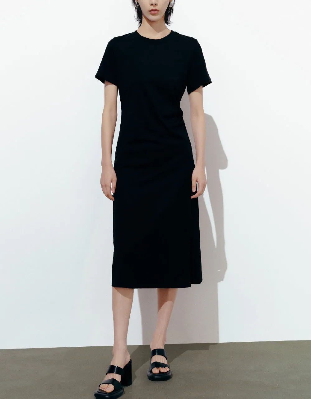 Crew Neck Straight Dress sold by Urban Revivo product image thumbnail 2