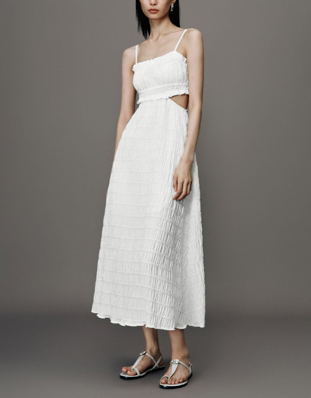 Sleeveless Cut-Out A-Line Dress sold by Urban Revivo product image thumbnail 2