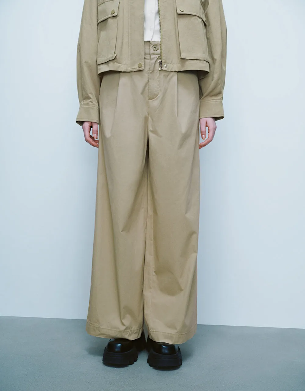 Loose Wide-Leg Pants sold by Urban Revivo product image thumbnail 2