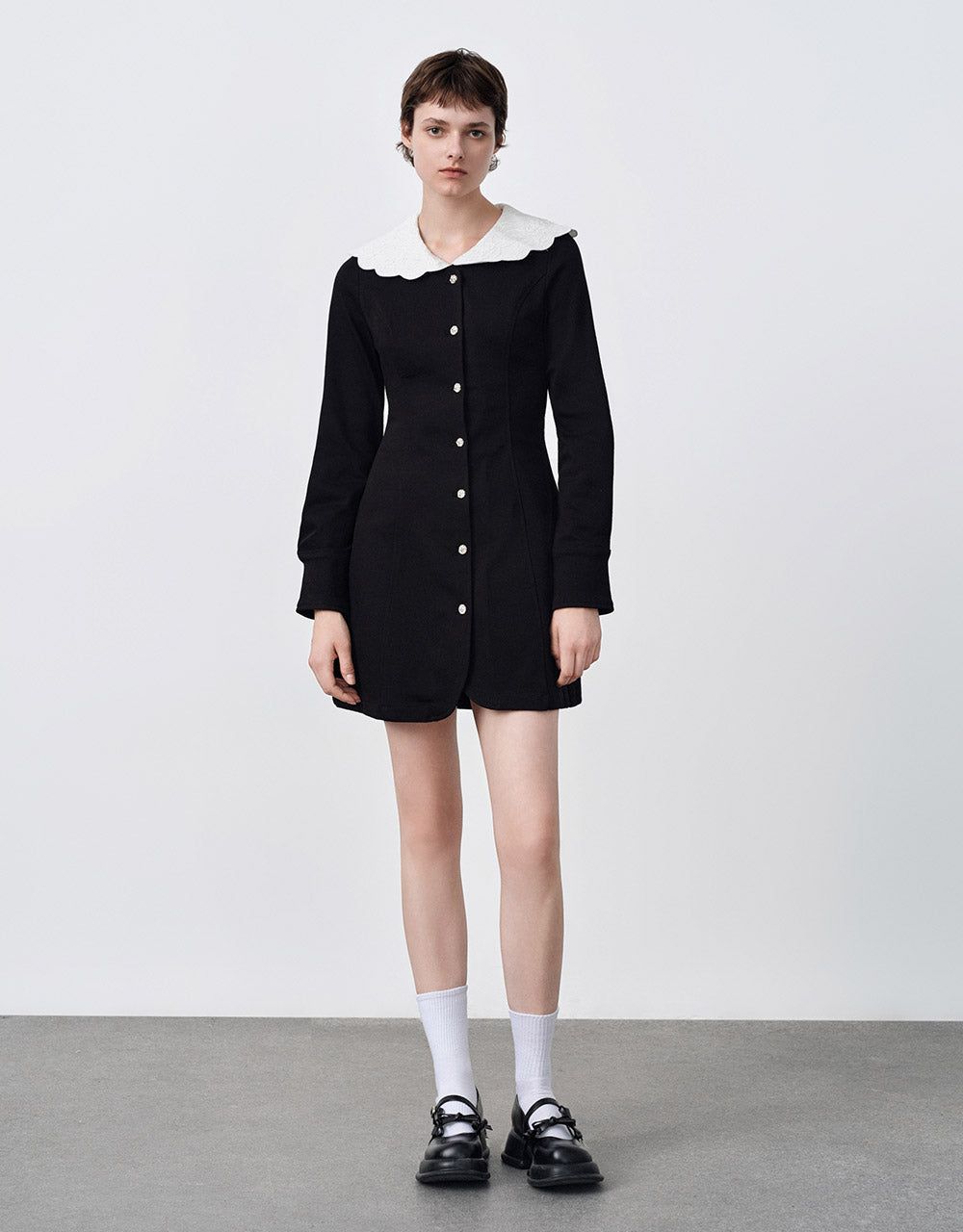 Contrast Collar Denim Mini Dress sold by Urban Revivo product image thumbnail 5