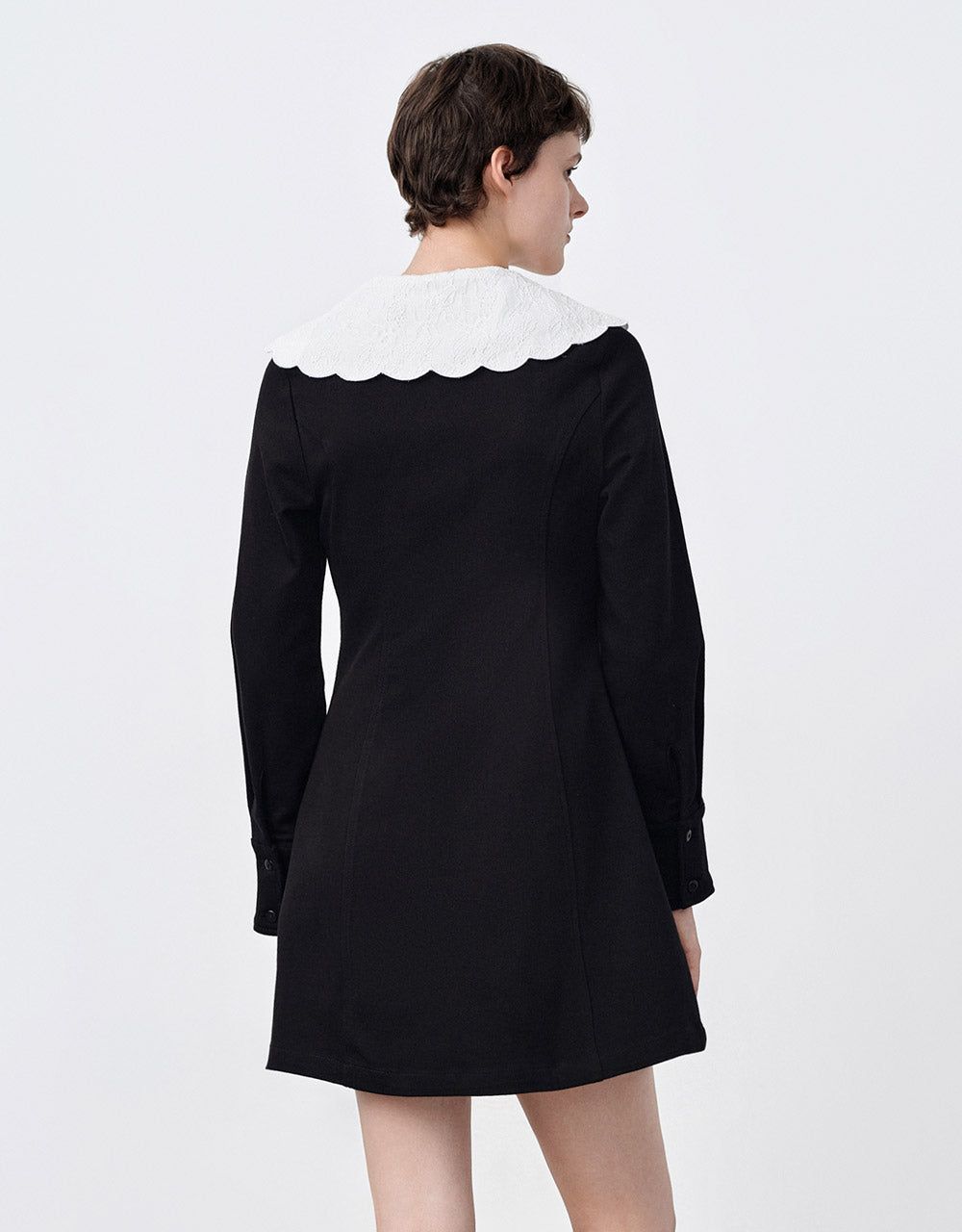 Contrast Collar Denim Mini Dress sold by Urban Revivo product image thumbnail 4