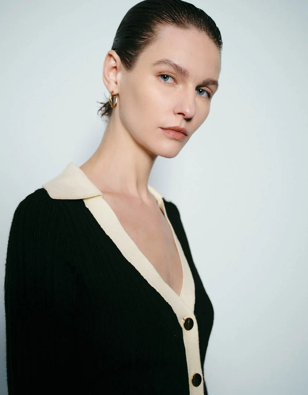 V-Neck Knitted Cardigan sold by Urban Revivo product image thumbnail 5