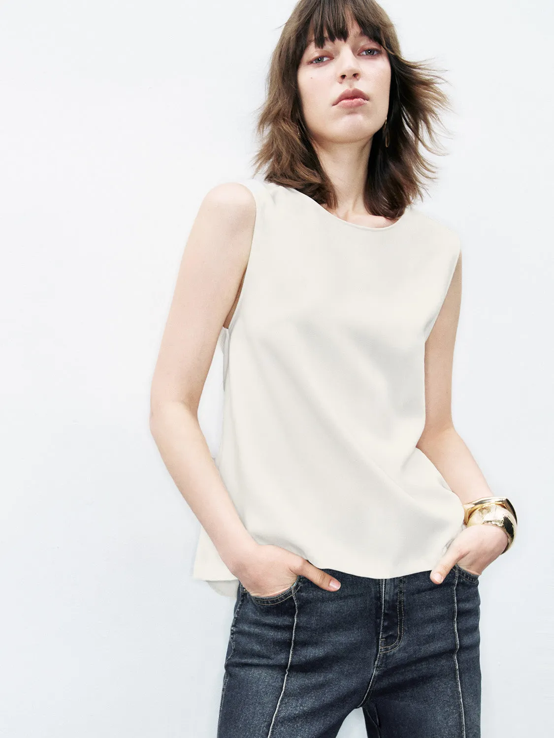 Sleeveless Crew Neck Skater Shirt sold by Urban Revivo product image thumbnail 3