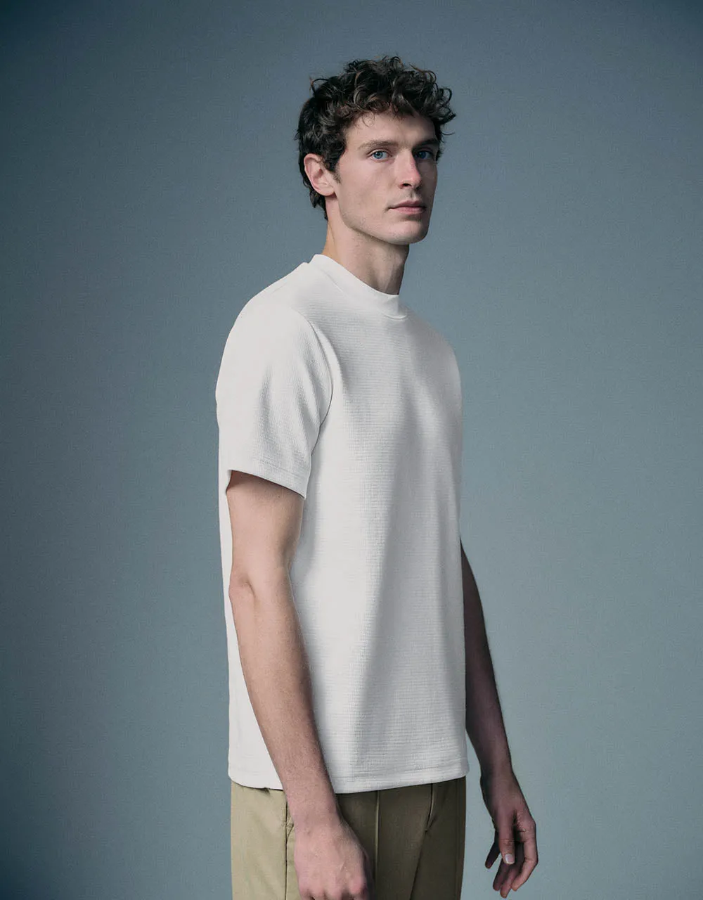 Crew Neck Straight T-Shirt sold by Urban Revivo product image thumbnail 3