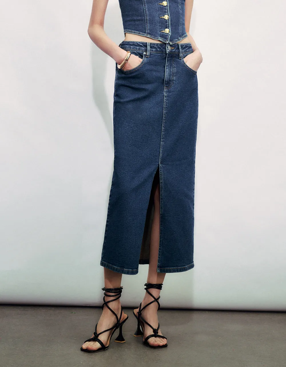 Split Hem Straight Denim Skirt sold by Urban Revivo product image thumbnail 4