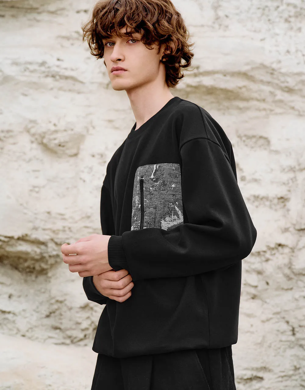 Crew Neck Sweatshirt With Zipped Pocket sold by Urban Revivo product image thumbnail 3