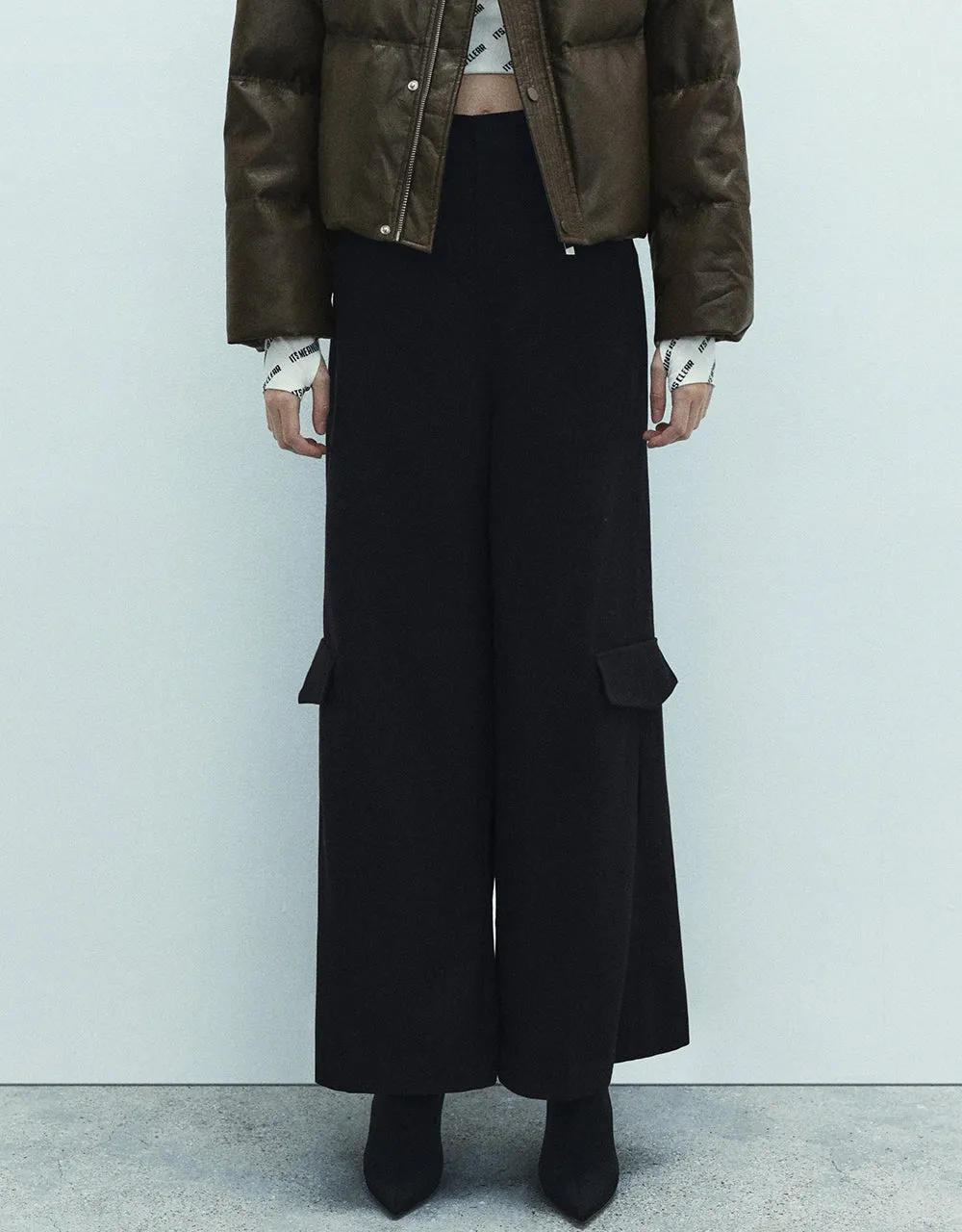 Flap Pocket Wide Leg Pants sold by Urban Revivo product image thumbnail 2