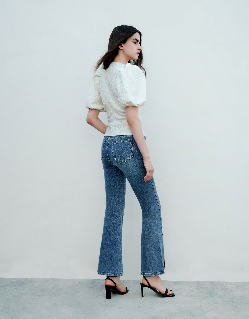 Textured Puff Sleeve V-Neck Shirt sold by Urban Revivo product image thumbnail 4