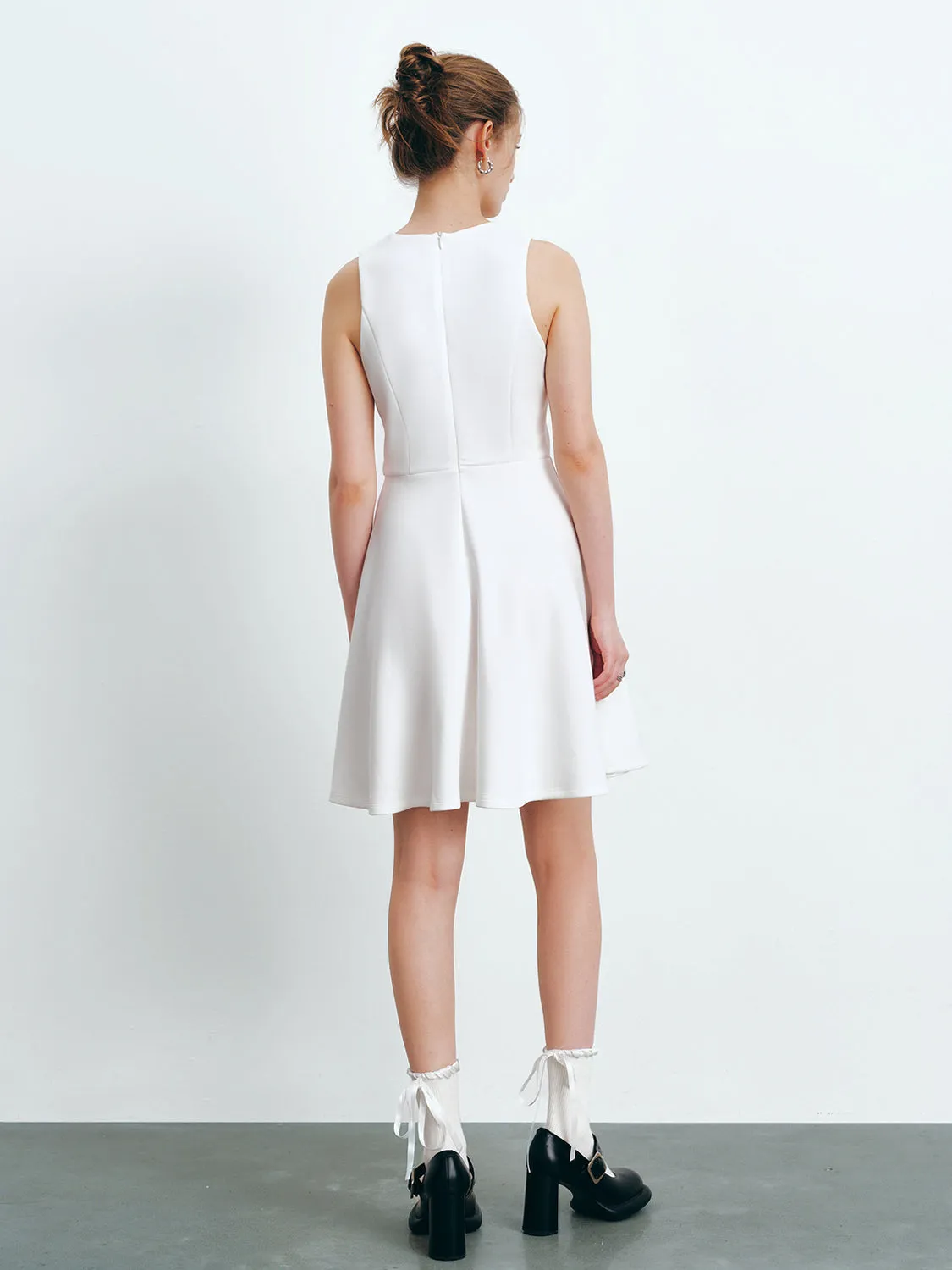 Sleeveless Crew Neck Skater Dress sold by Urban Revivo product image thumbnail 4