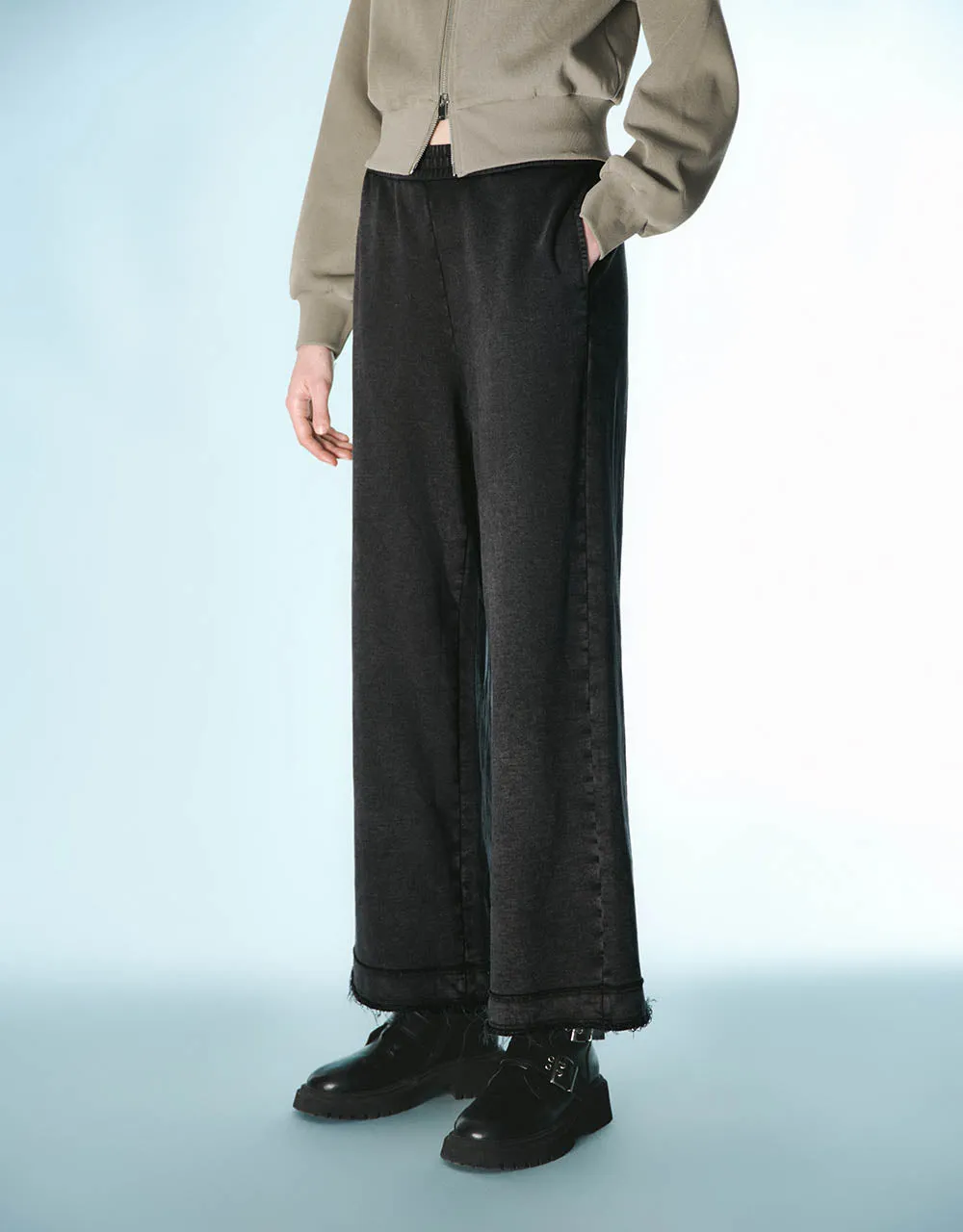 Elastic Waist Knitted Wide-Leg Pants sold by Urban Revivo product image thumbnail 4