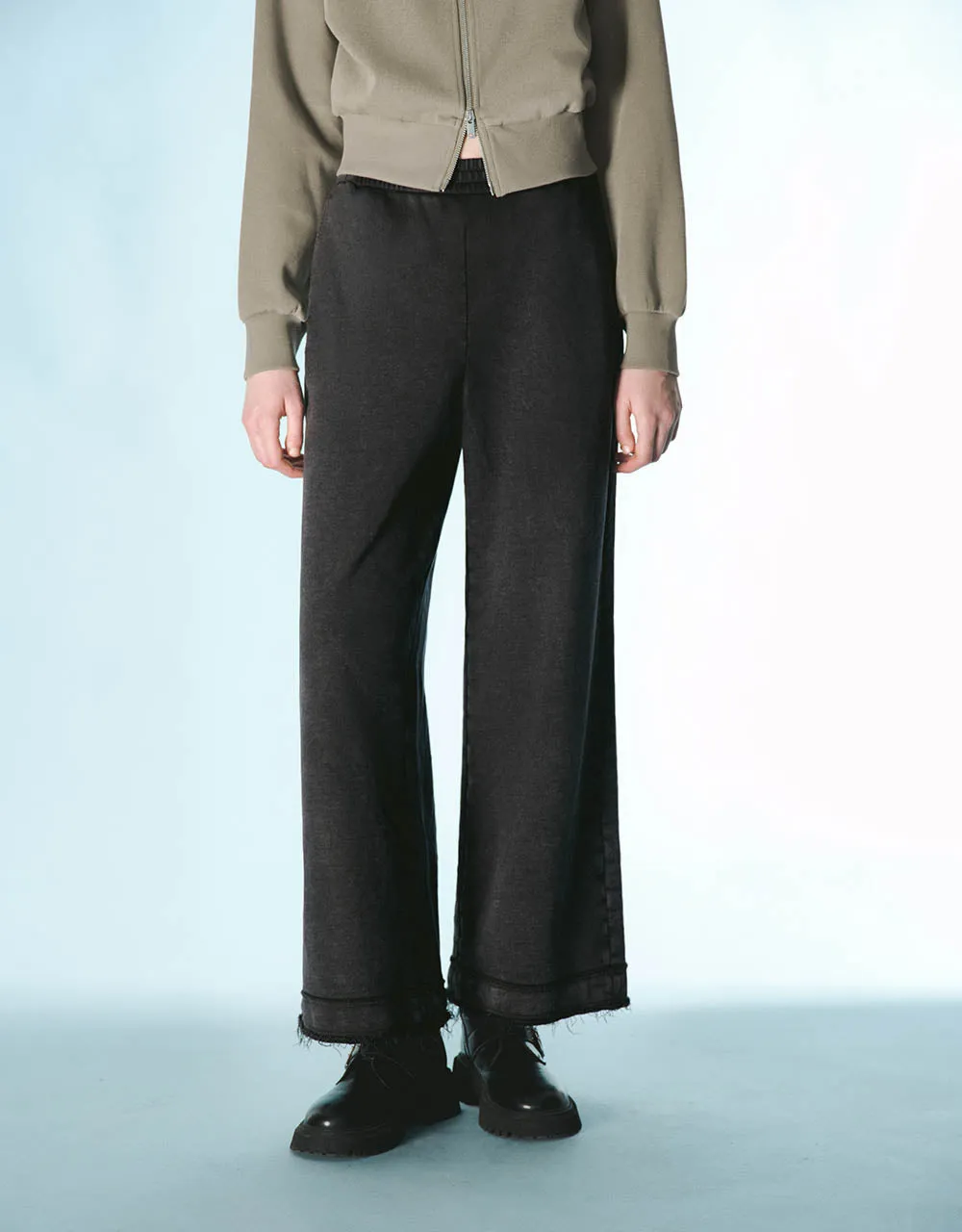 Elastic Waist Knitted Wide-Leg Pants sold by Urban Revivo product image thumbnail 2