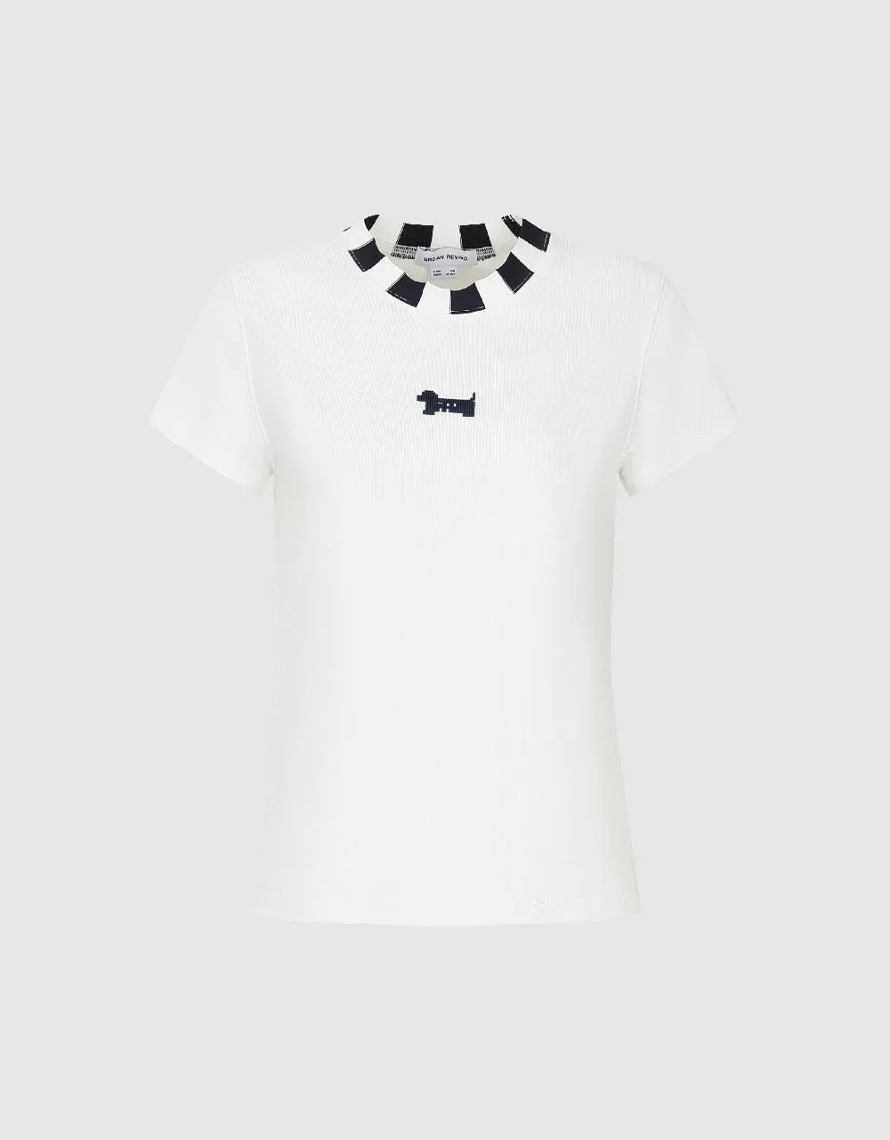 Crew Neck Straight T-Shirt sold by Urban Revivo product image thumbnail 2