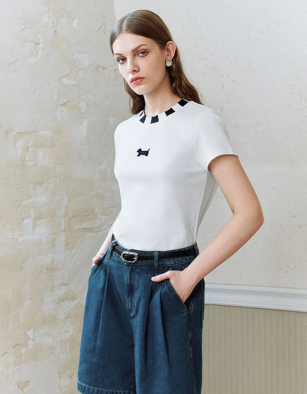 Crew Neck Straight T-Shirt sold by Urban Revivo product image thumbnail 3